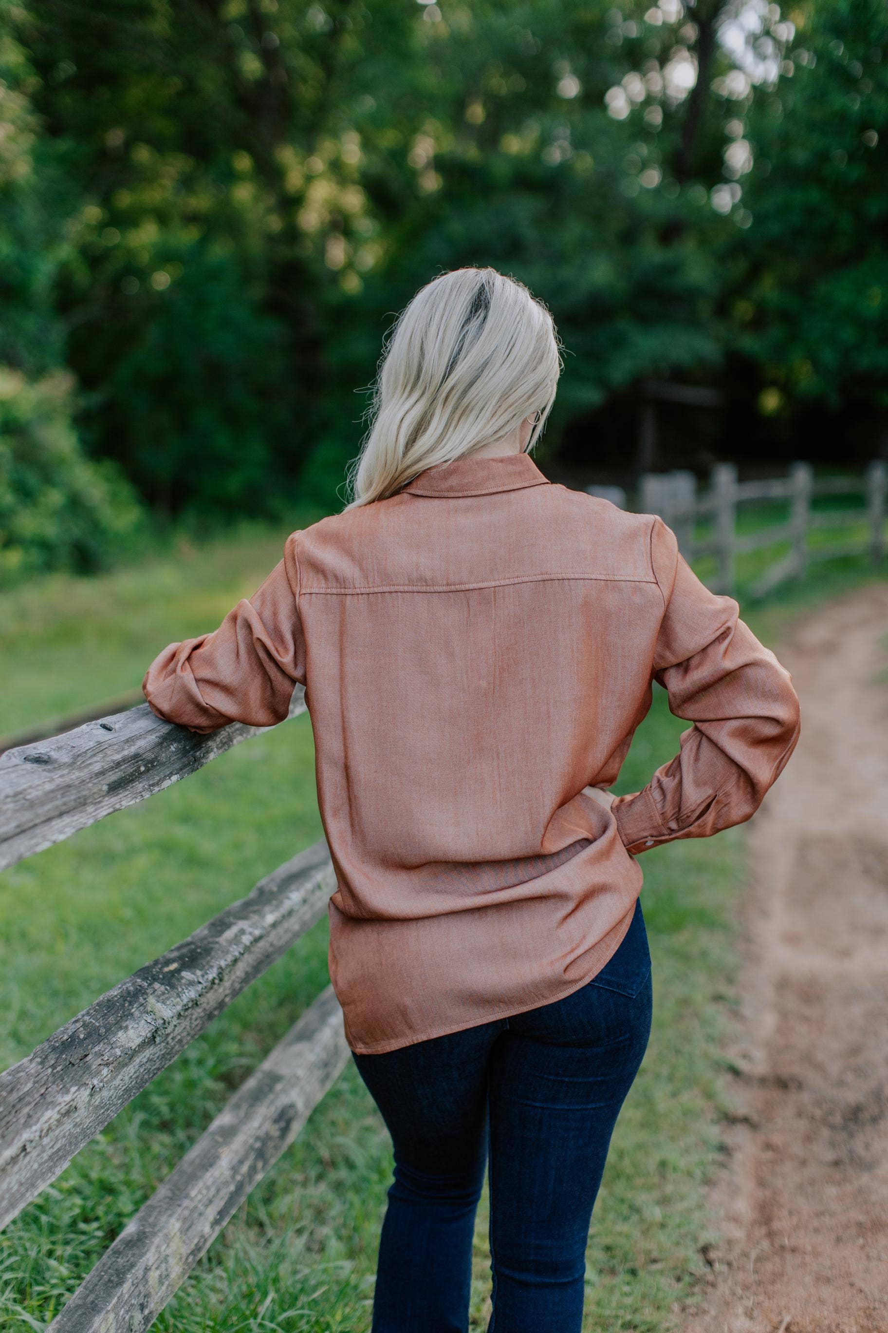 MK767 Pearl Snap Button Up Shirt: Rust / S