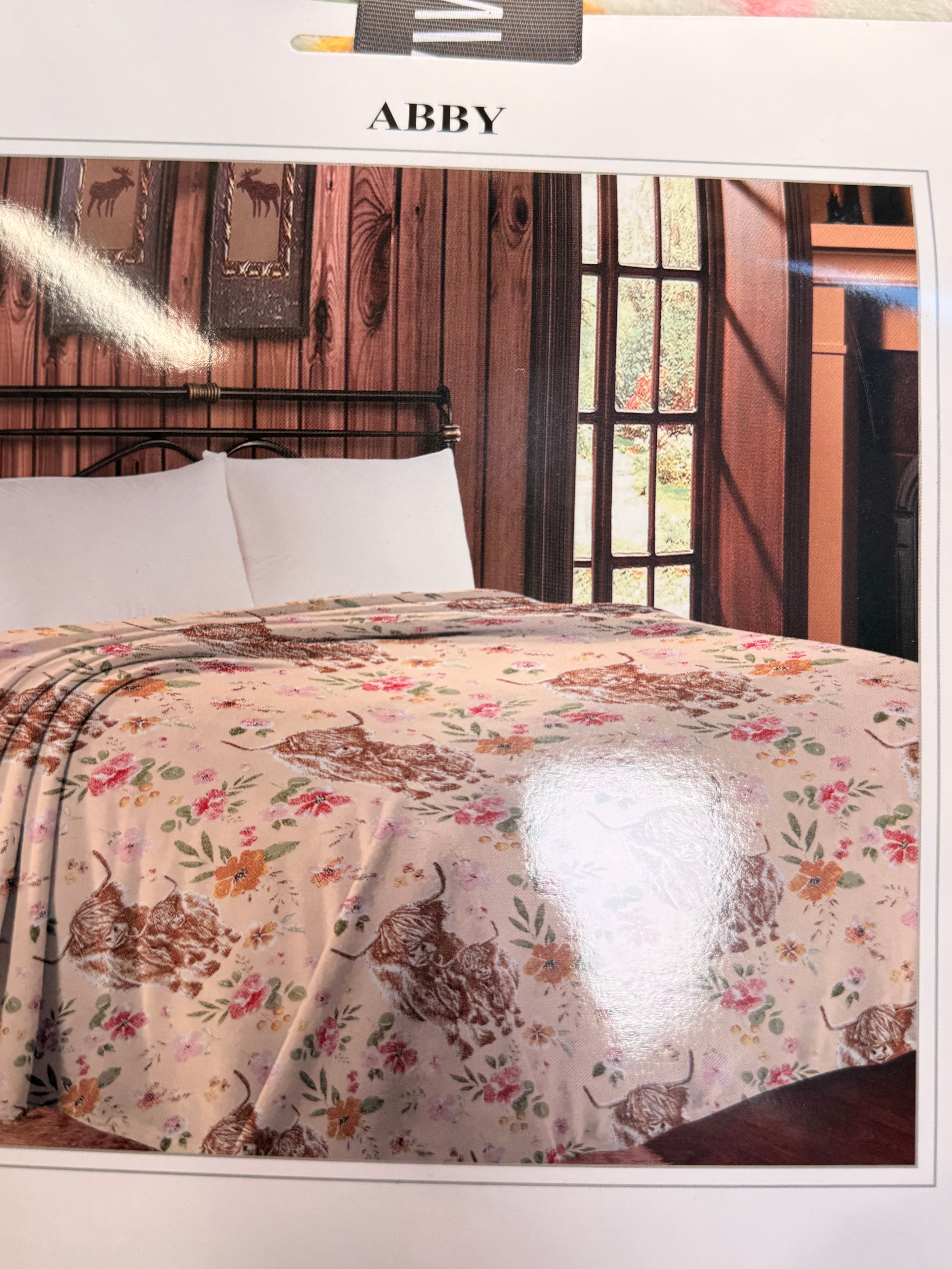 Mia Queen fleece blanket Abby