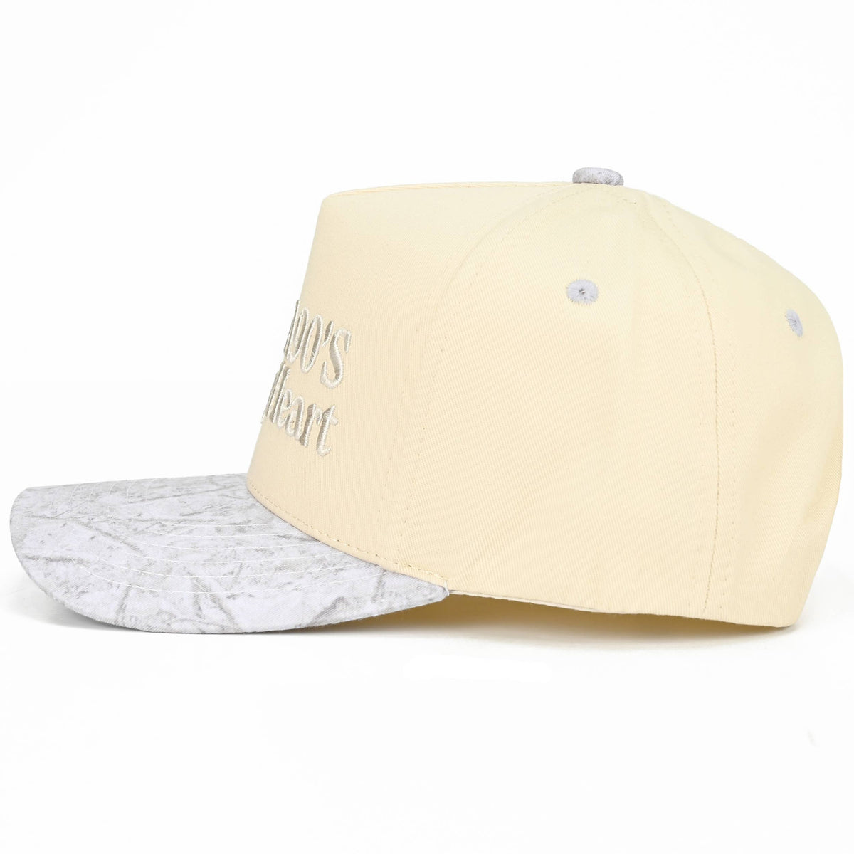 Hana - C.C I'VE GOT A 90'S COUNTRY HEART Two Tone Trucker Hat