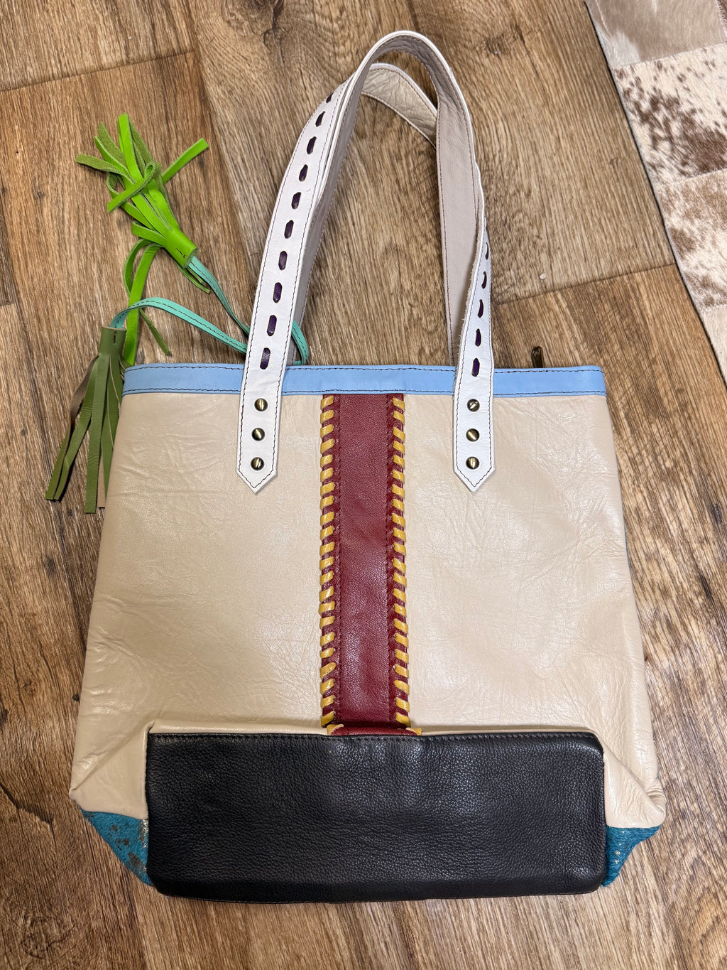 Dyed Cowhide and leather shoulder bag: blue