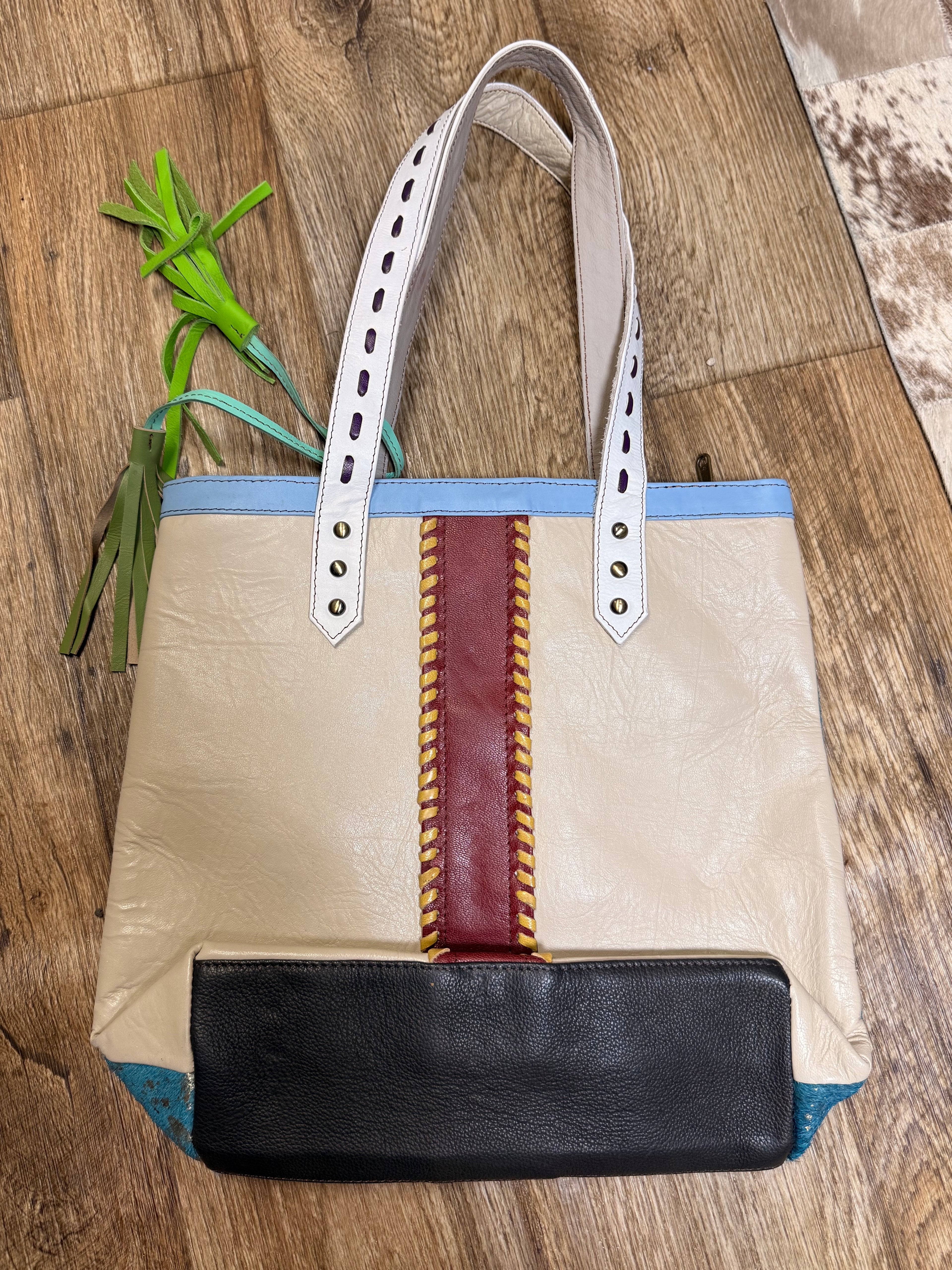 Dyed Cowhide and leather shoulder bag: blue