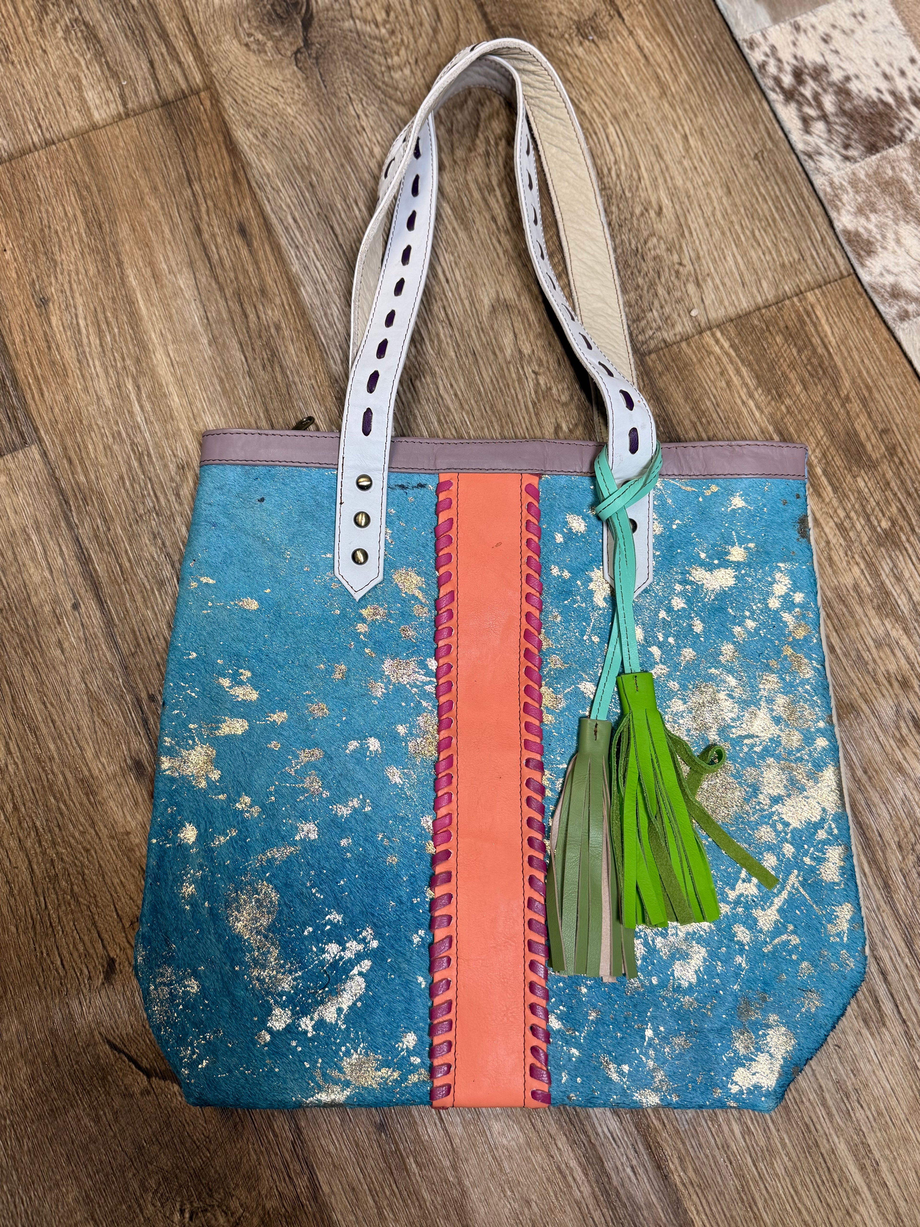 Dyed Cowhide and leather shoulder bag: blue