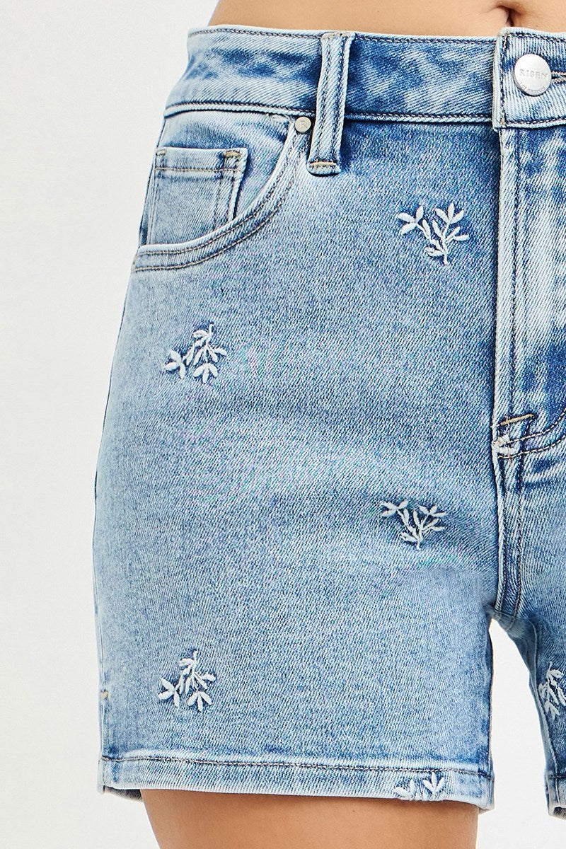HIGH RISE SHORTS WITH EMBROIDERED DETAIL