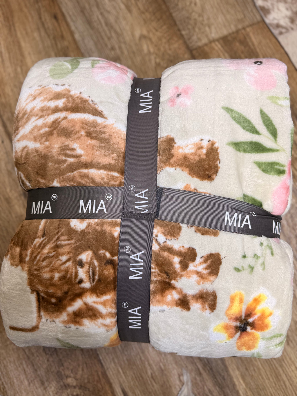 Mia Queen fleece blanket Abby