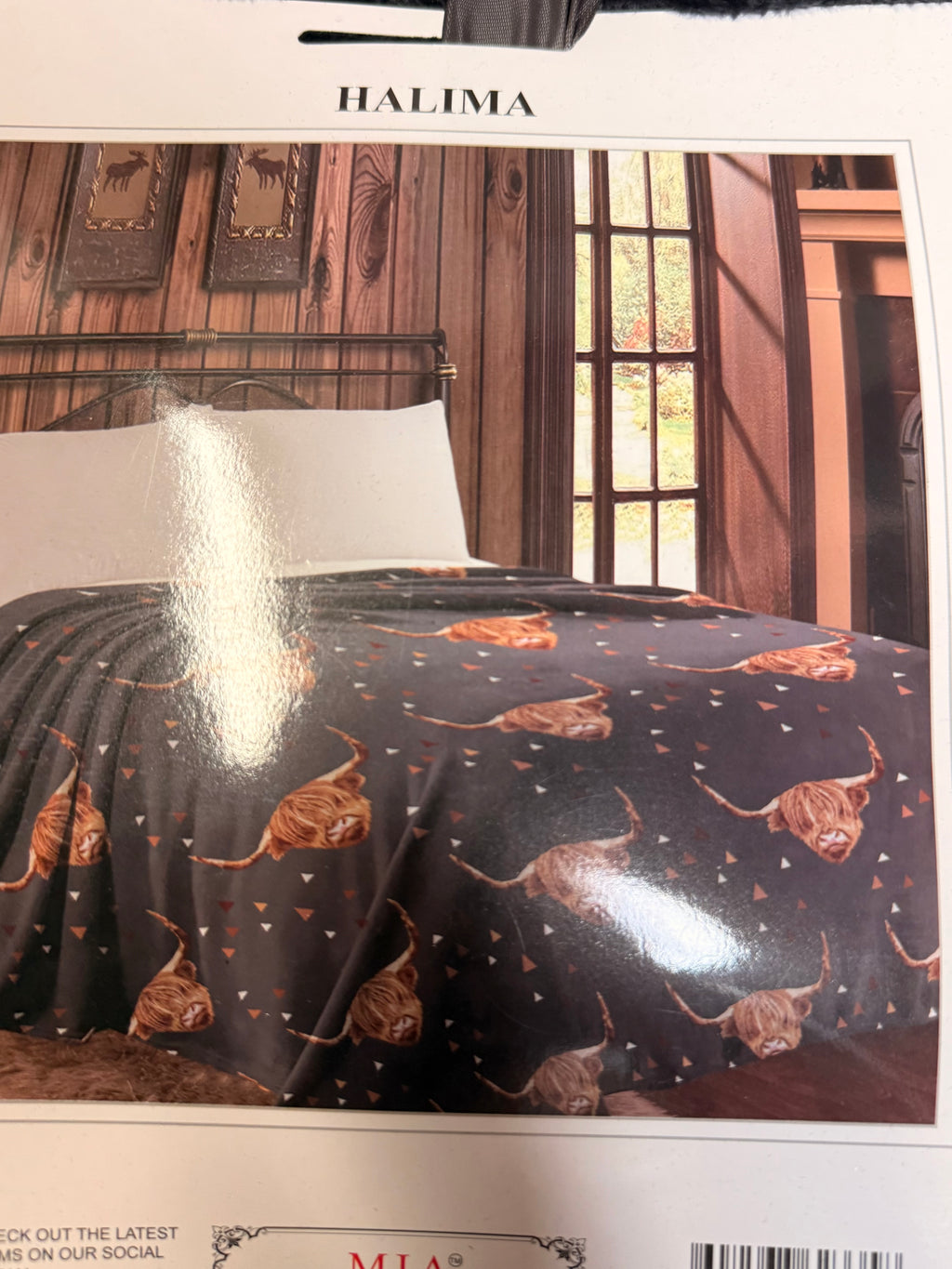 Mia Queen fleece blanket Halima