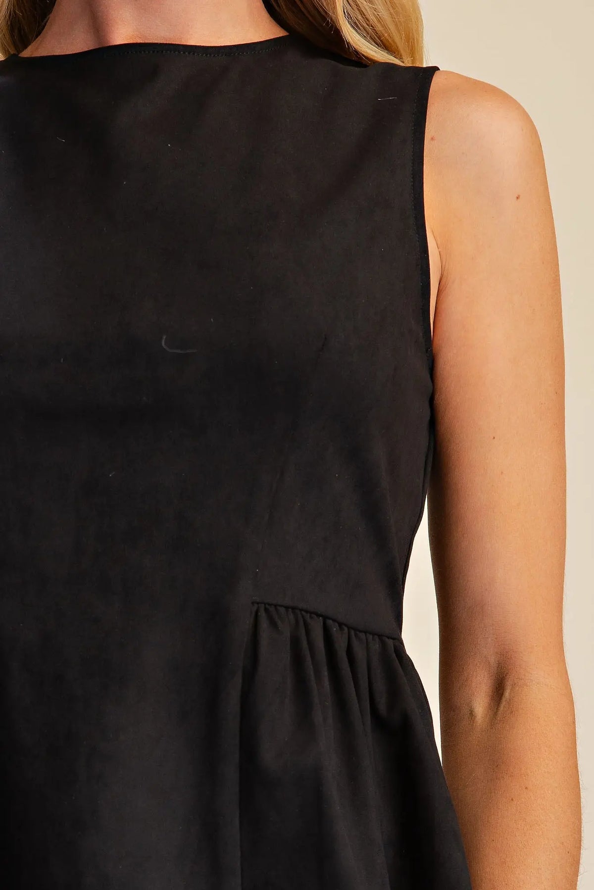 Glam Round-neck Sleeveless Peplum Top