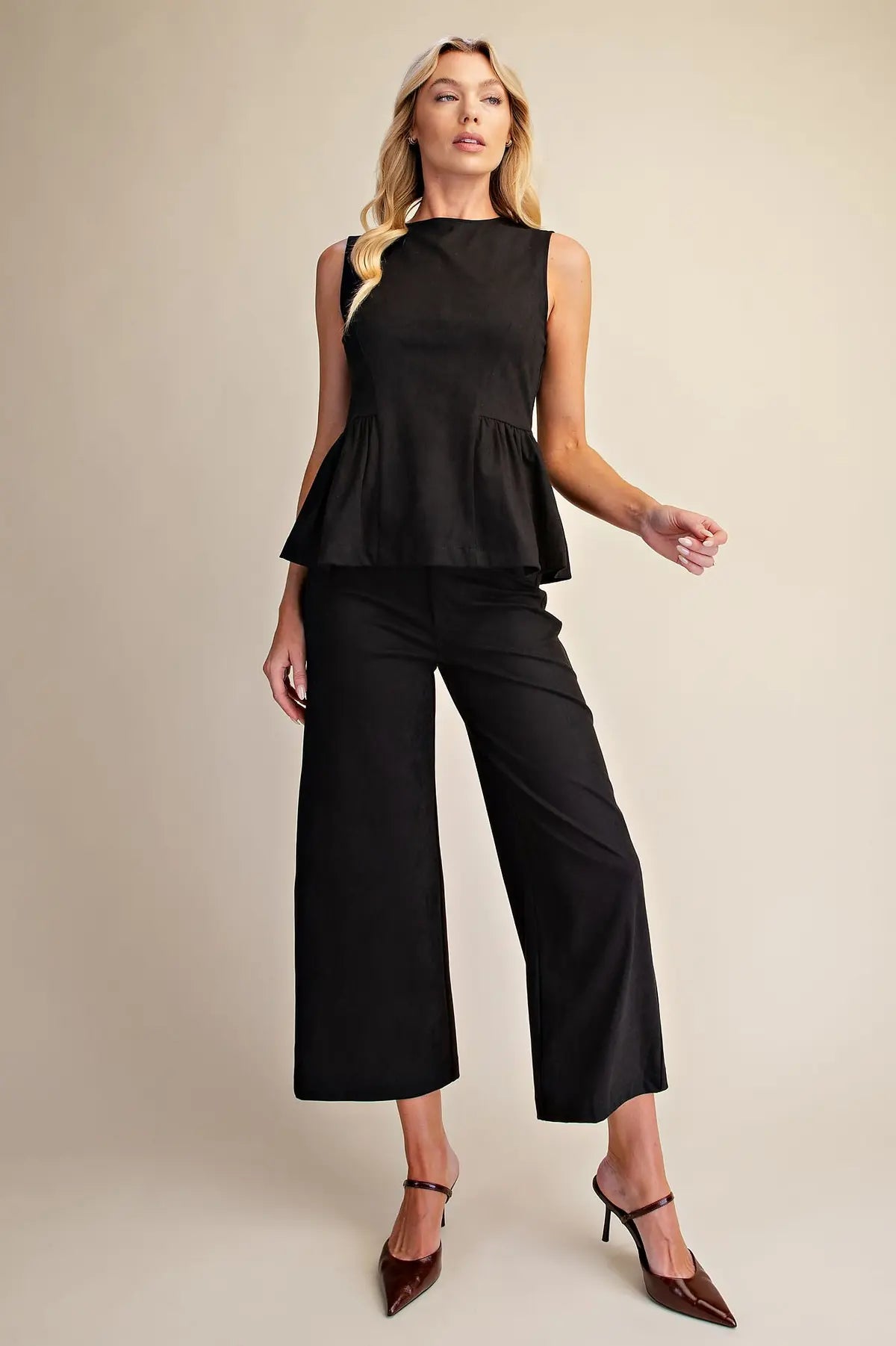 Glam Round-neck Sleeveless Peplum Top