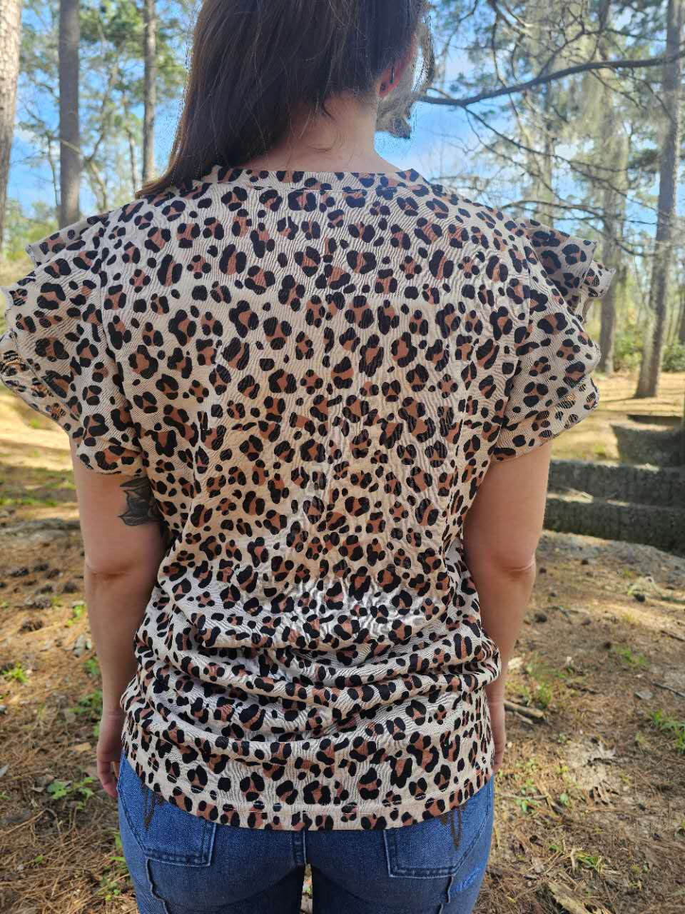 MK669 Leopard Print Ruffled Sleeve Blouse: Leopard / M